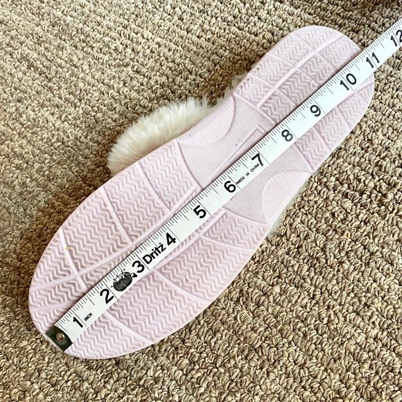 Spa Sister Pink Cable Knit and Faux Fur Slippers - Picture 6 of 6